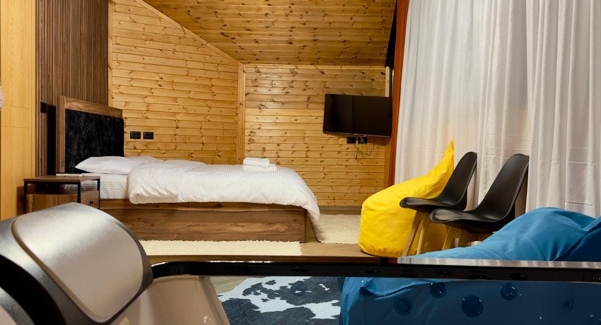 Suite with Mountain View