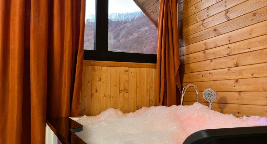Suite with Mountain View